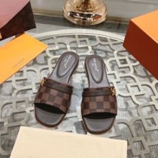 Louis Vuitton Slippers